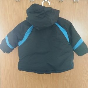 😎Boys 12mos coat.